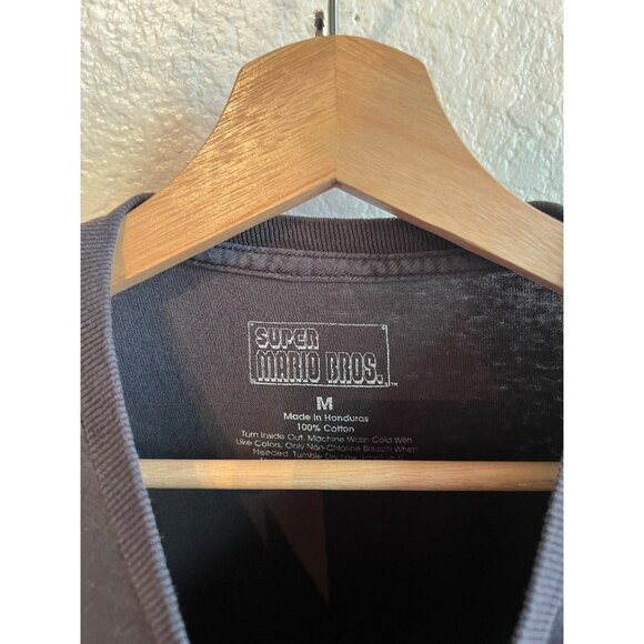 Super Mario Bros. NES Cover Graphic T-Shirt Nintendo Retro Gamer Tee Size M Tee - Picture 3 of 5